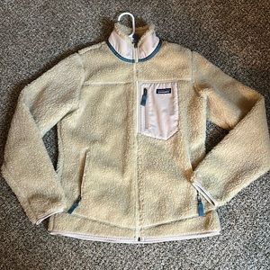 Patagonia Women’s Classic Retro-X Fleece Jacket Medium (Dark Natural) Ne…